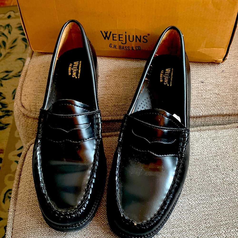 Bass Weejuns black size 9